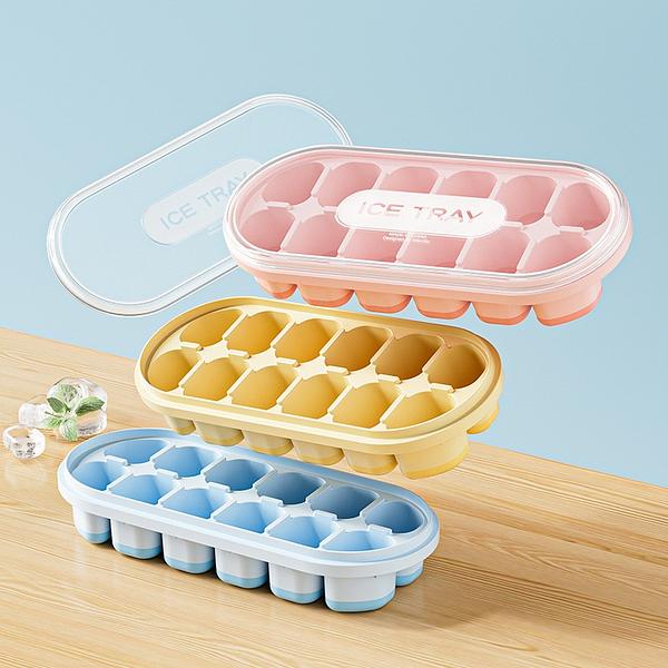 Forma de Gelo com Tampa Fundo de Silicone Flexível 12 Cubos